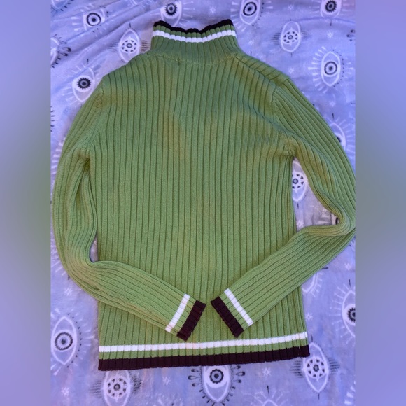 Sweater zip up jacket - The brand is Contact - Size large, fits like a small 🤍 - Picture 4 of 4